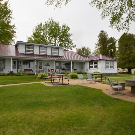 Whalens Grindstone Shores Inc. Hotel Frankenmuth Exterior photo